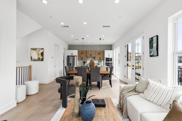 815 E 5th Avenue 209, Dallas, TX 75203