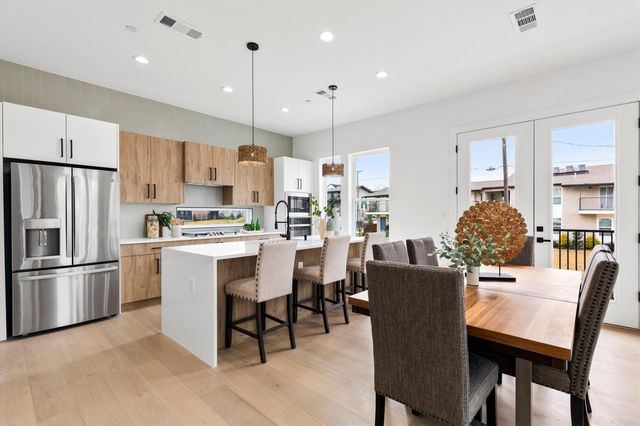 815 E 5th Avenue 209, Dallas, TX 75203
