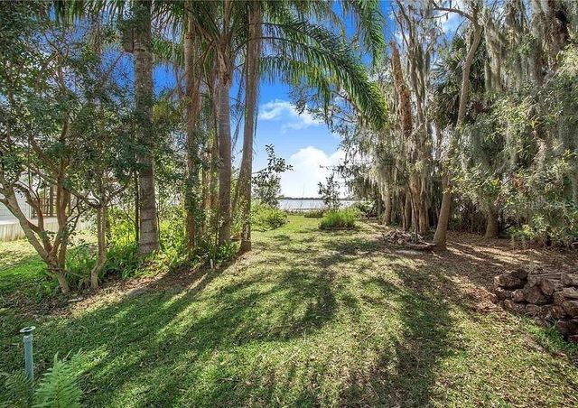 2360 LAKEVIEW DRIVE, Haines City, FL 33844