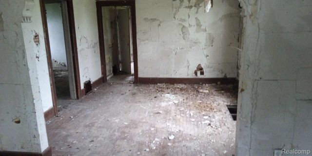 13832 PINEWOOD Street, Detroit, MI 48205