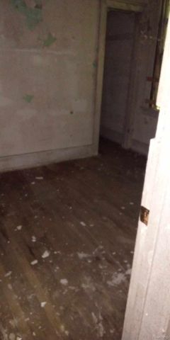 13832 PINEWOOD Street, Detroit, MI 48205