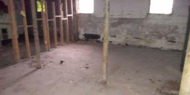 13832 PINEWOOD Street, Detroit, MI 48205