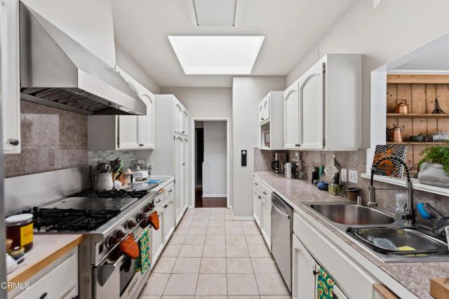 324 Arnett Avenue, Ventura, CA 93003
