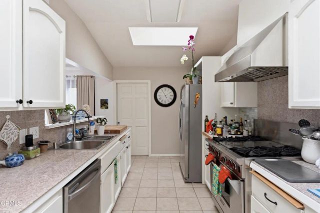 324 Arnett Avenue, Ventura, CA 93003