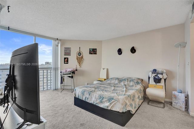 7601 E Treasure Dr 1120, North Bay Village, FL 33141