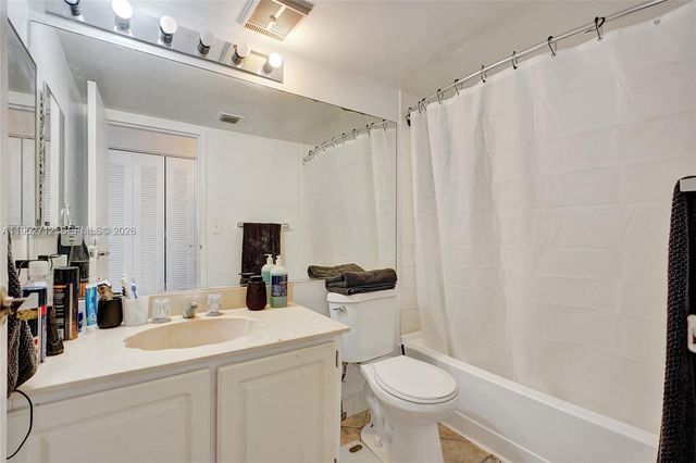 7601 E Treasure Dr 1120, North Bay Village, FL 33141