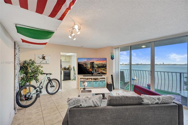 7601 E Treasure Dr 1120, North Bay Village, FL 33141