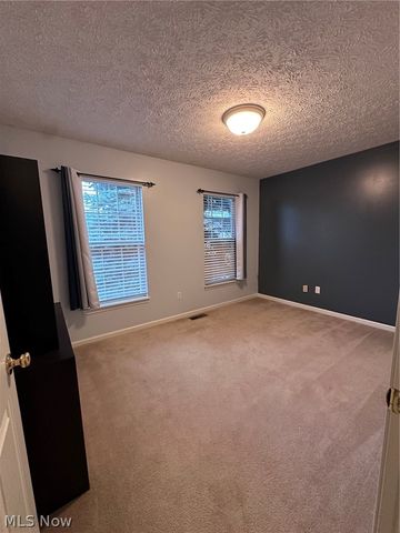 887 Willow Creek Drive, Fairlawn, OH 44333
