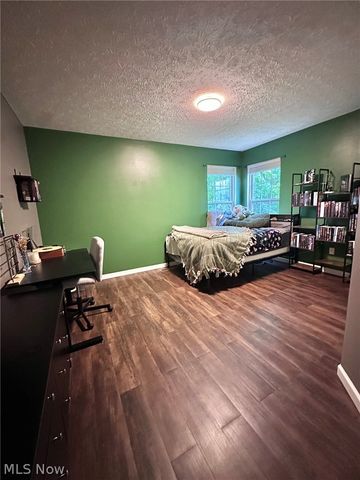 887 Willow Creek Drive, Fairlawn, OH 44333
