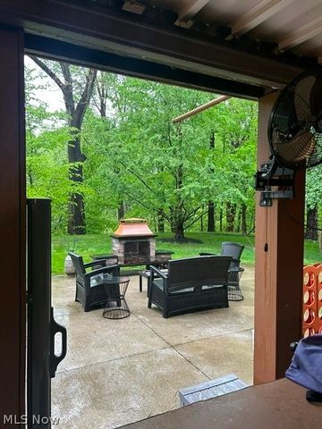 887 Willow Creek Drive, Fairlawn, OH 44333