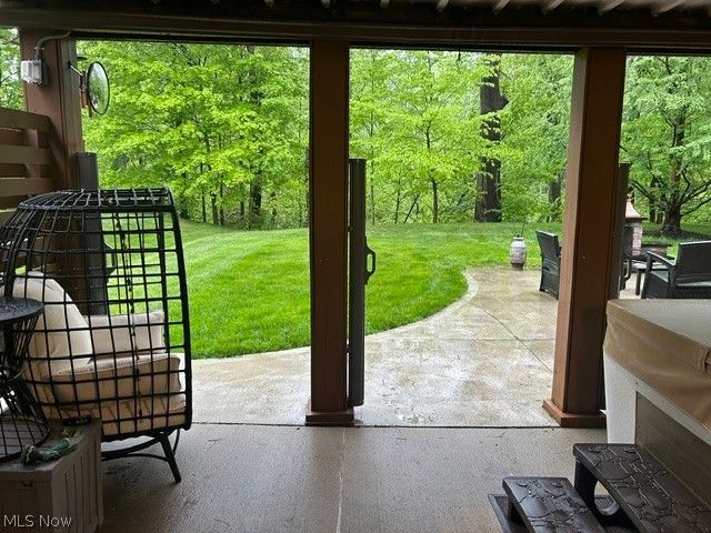 887 Willow Creek Drive, Fairlawn, OH 44333