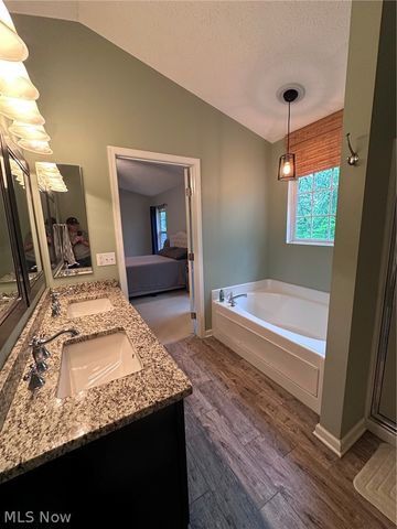 887 Willow Creek Drive, Fairlawn, OH 44333
