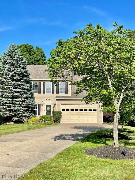 887 Willow Creek Drive, Fairlawn, OH 44333