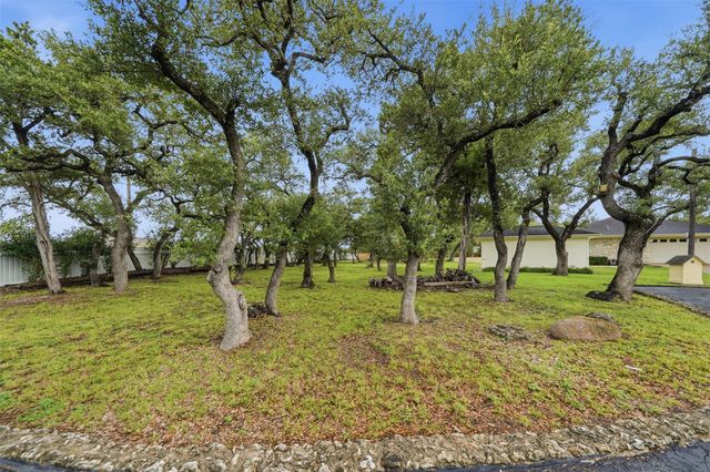 1013 Hidden Hills DR, Dripping Springs, TX 78620