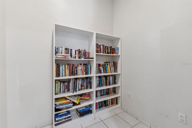 5714 COLONY GLEN ROAD, Lithia, FL 33547