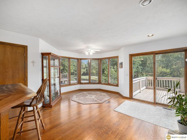 16113 Josephine Street, Omaha, NE 68136