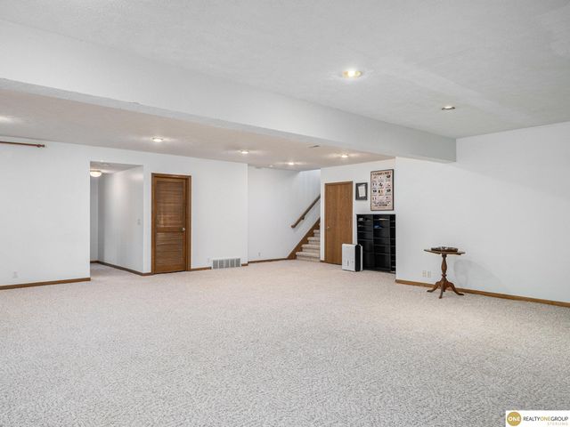 16113 Josephine Street, Omaha, NE 68136