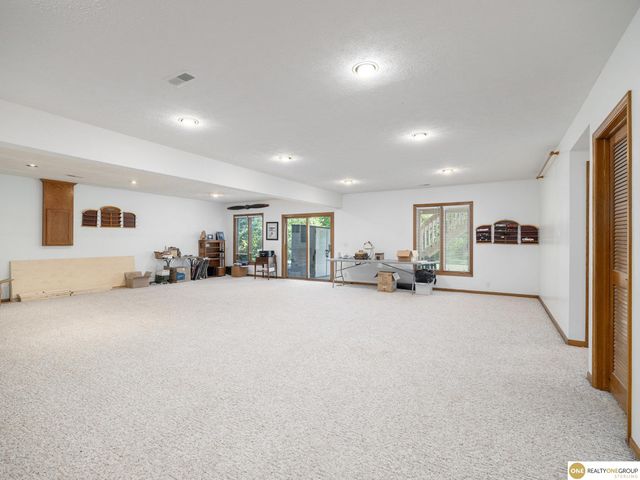 16113 Josephine Street, Omaha, NE 68136