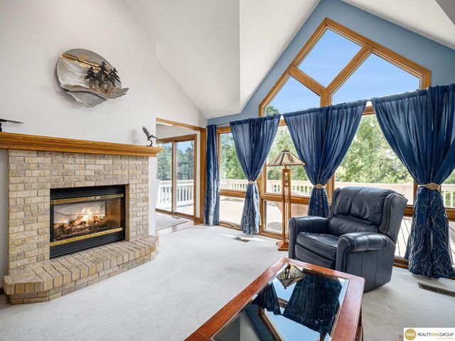 16113 Josephine Street, Omaha, NE 68136