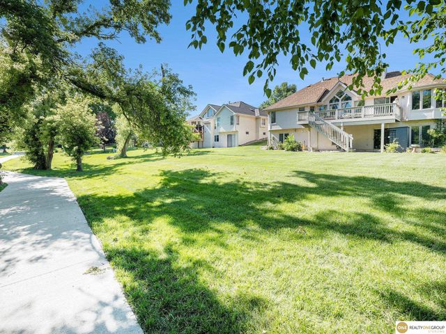 16113 Josephine Street, Omaha, NE 68136