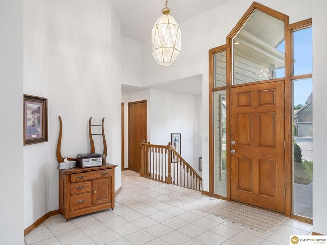 16113 Josephine Street, Omaha, NE 68136