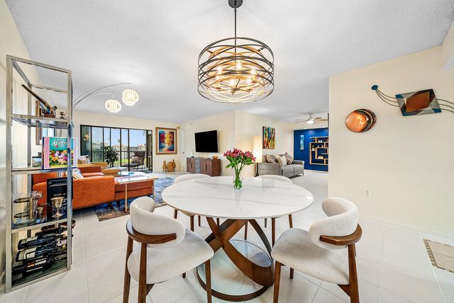 6065 Pointe Regal Circle, Delray Beach, FL 33484