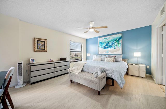6065 Pointe Regal Circle, Delray Beach, FL 33484
