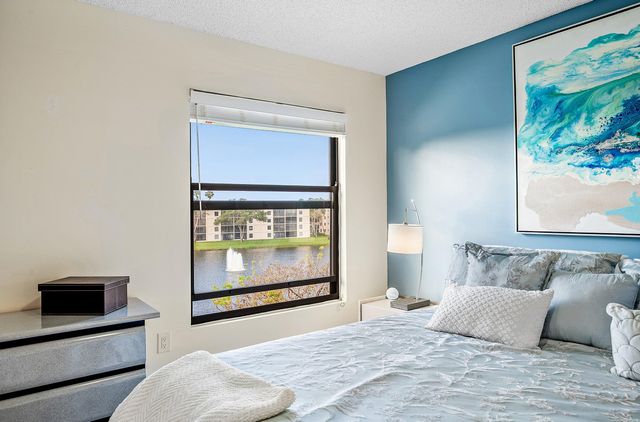 6065 Pointe Regal Circle, Delray Beach, FL 33484