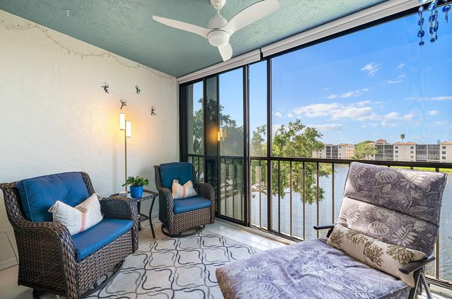 6065 Pointe Regal Circle, Delray Beach, FL 33484