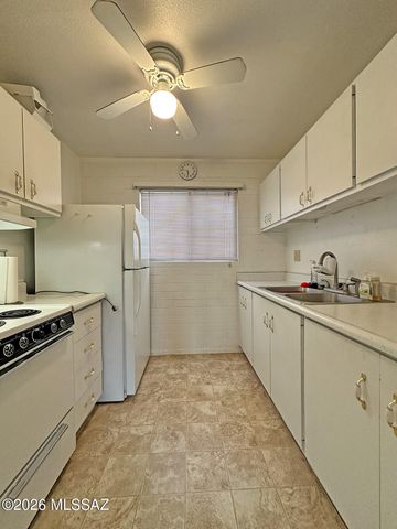 1755 S Jones Blvd Apt R207, Tucson, AZ 85713