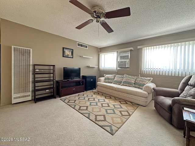 1755 S Jones Blvd Apt R207, Tucson, AZ 85713