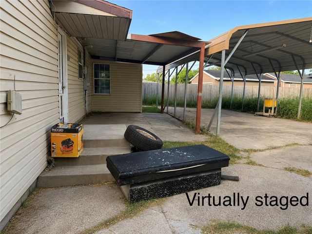 1337 Cambridge Dr, Corpus Christi, TX 78415