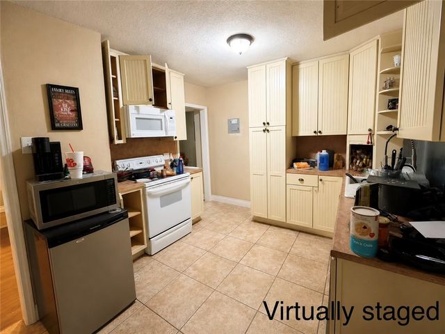 1337 Cambridge Dr, Corpus Christi, TX 78415