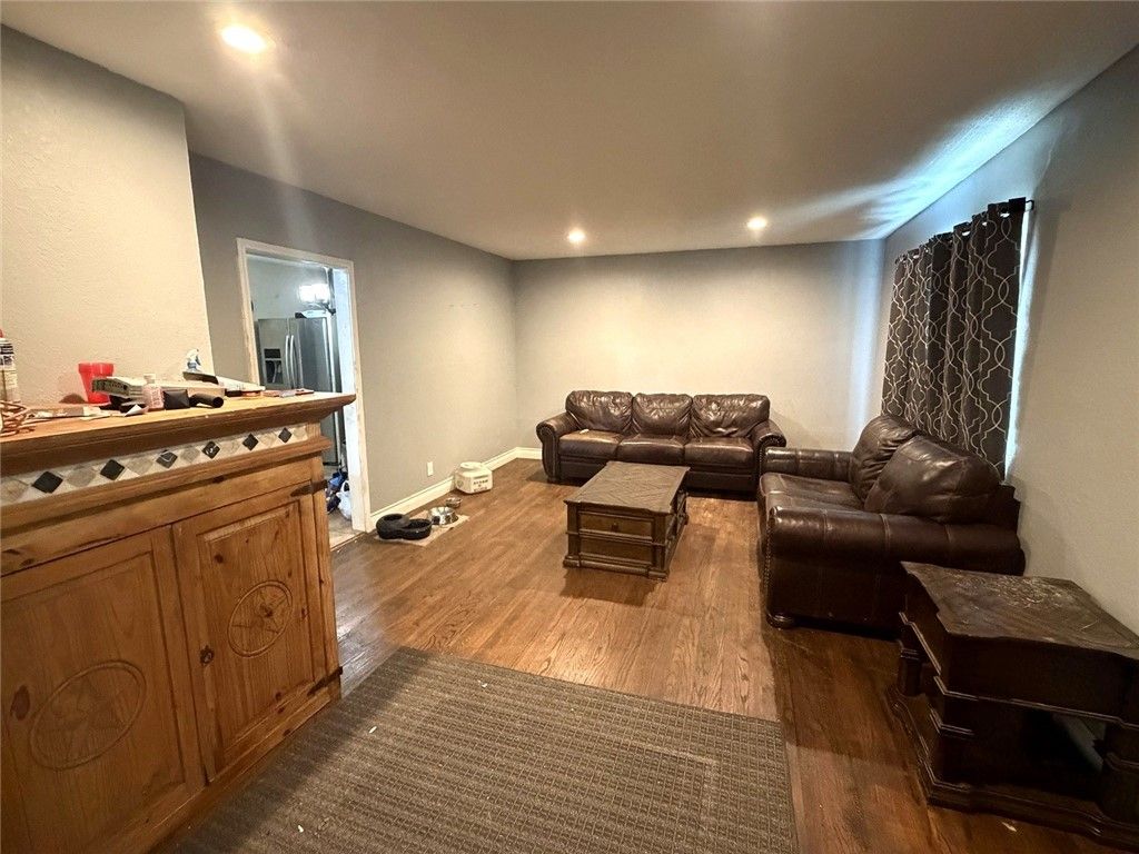 1337 Cambridge Dr, Corpus Christi, TX 78415 — photo 4