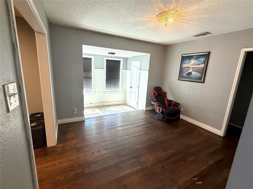 1337 Cambridge Dr, Corpus Christi, TX 78415 — photo 5