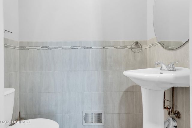 19 Rivka Lane, Lakewood, NJ 08701