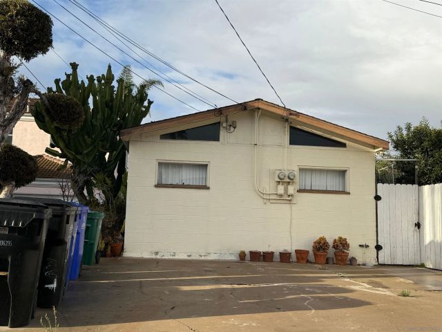 721-23 Law St, San Diego, CA 92109