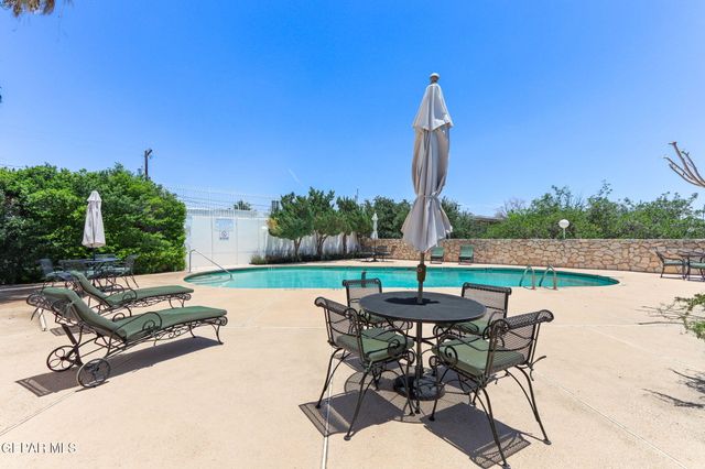 1800 N STANTON Street 204, El Paso, TX 79902