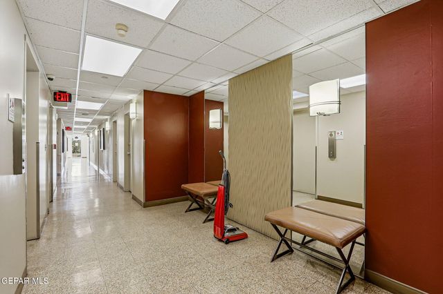 1800 N STANTON Street 204, El Paso, TX 79902