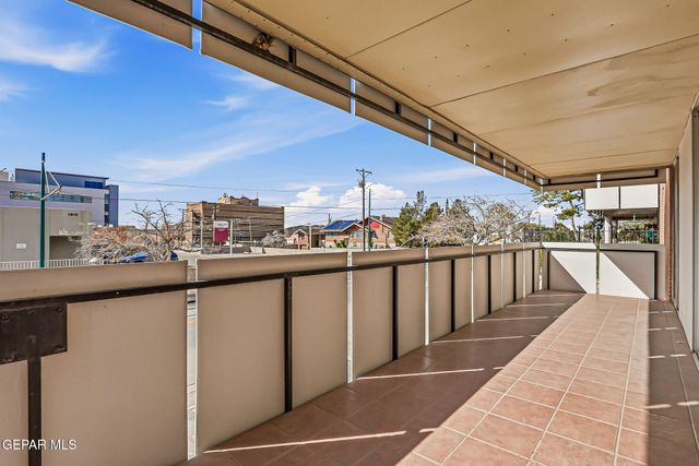1800 N STANTON Street 204, El Paso, TX 79902