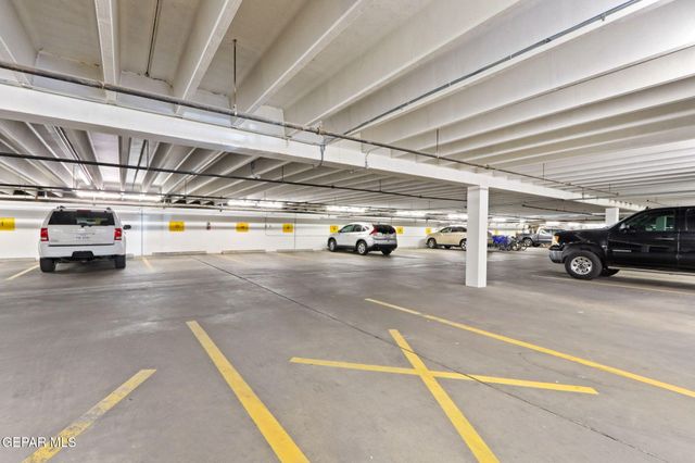 1800 N STANTON Street 204, El Paso, TX 79902