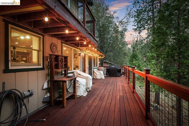 17204 Nile River Dr, Sonora, CA 95370