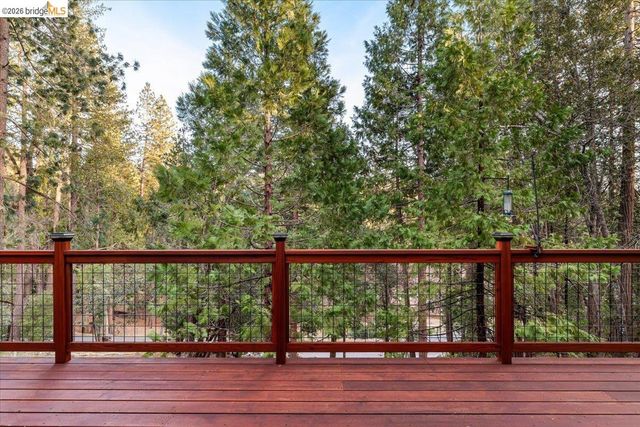 17204 Nile River Dr, Sonora, CA 95370