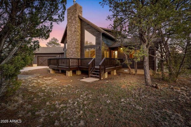 2750 Columbia Lane, Overgaard, AZ 85933