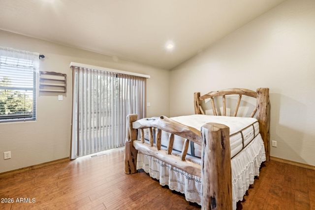 2750 Columbia Lane, Overgaard, AZ 85933