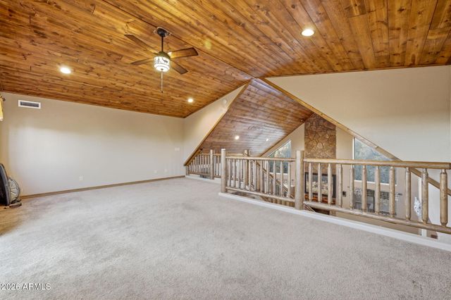 2750 Columbia Lane, Overgaard, AZ 85933