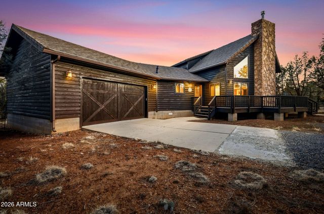 2750 Columbia Lane, Overgaard, AZ 85933