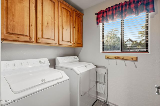 2750 Columbia Lane, Overgaard, AZ 85933