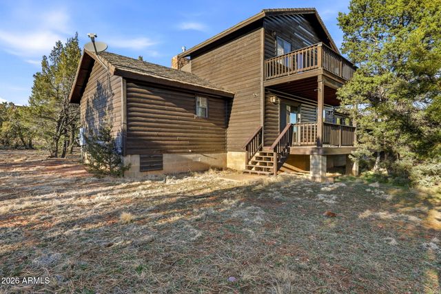 2750 Columbia Lane, Overgaard, AZ 85933