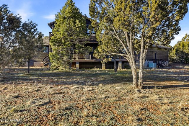 2750 Columbia Lane, Overgaard, AZ 85933